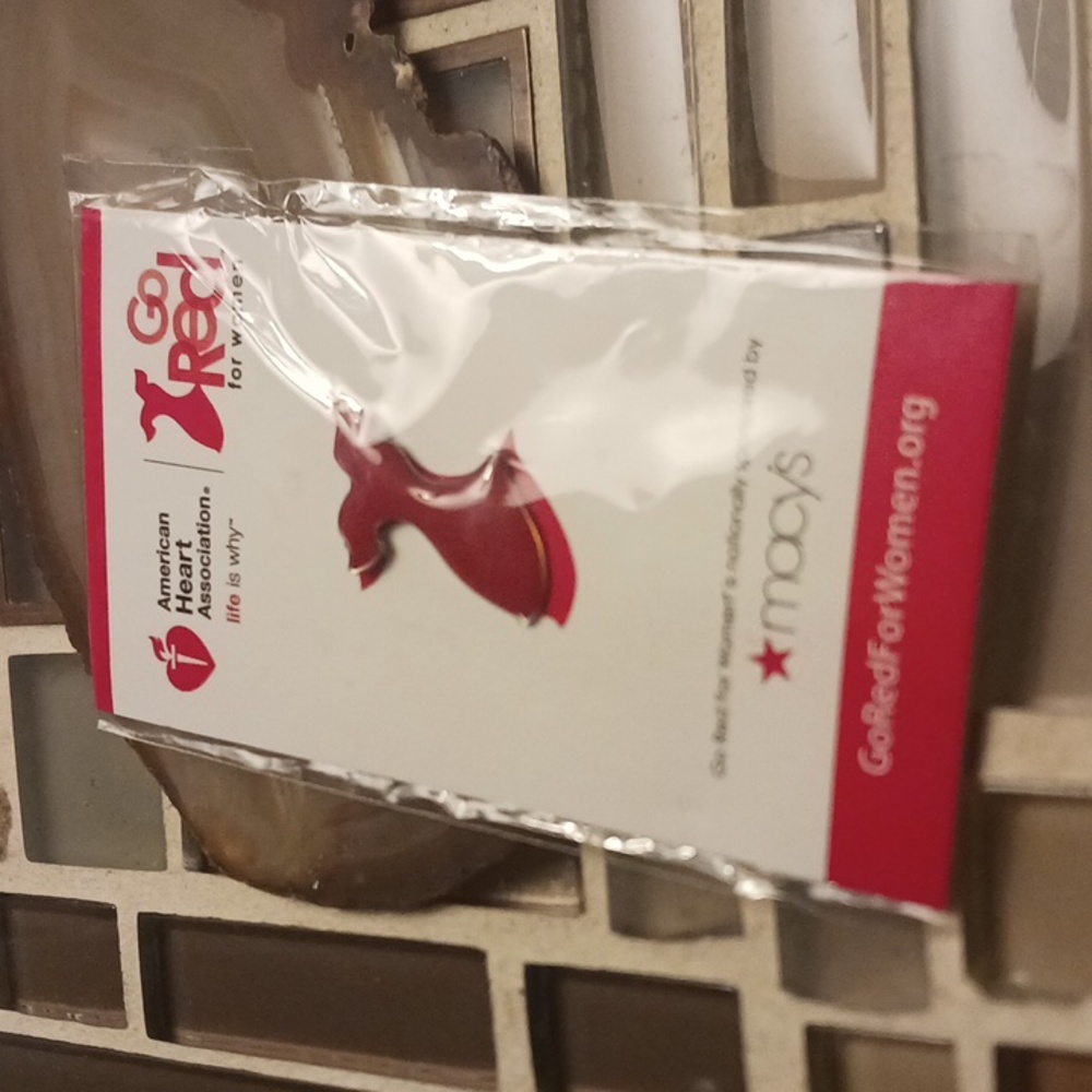 Go Red Lapel pin